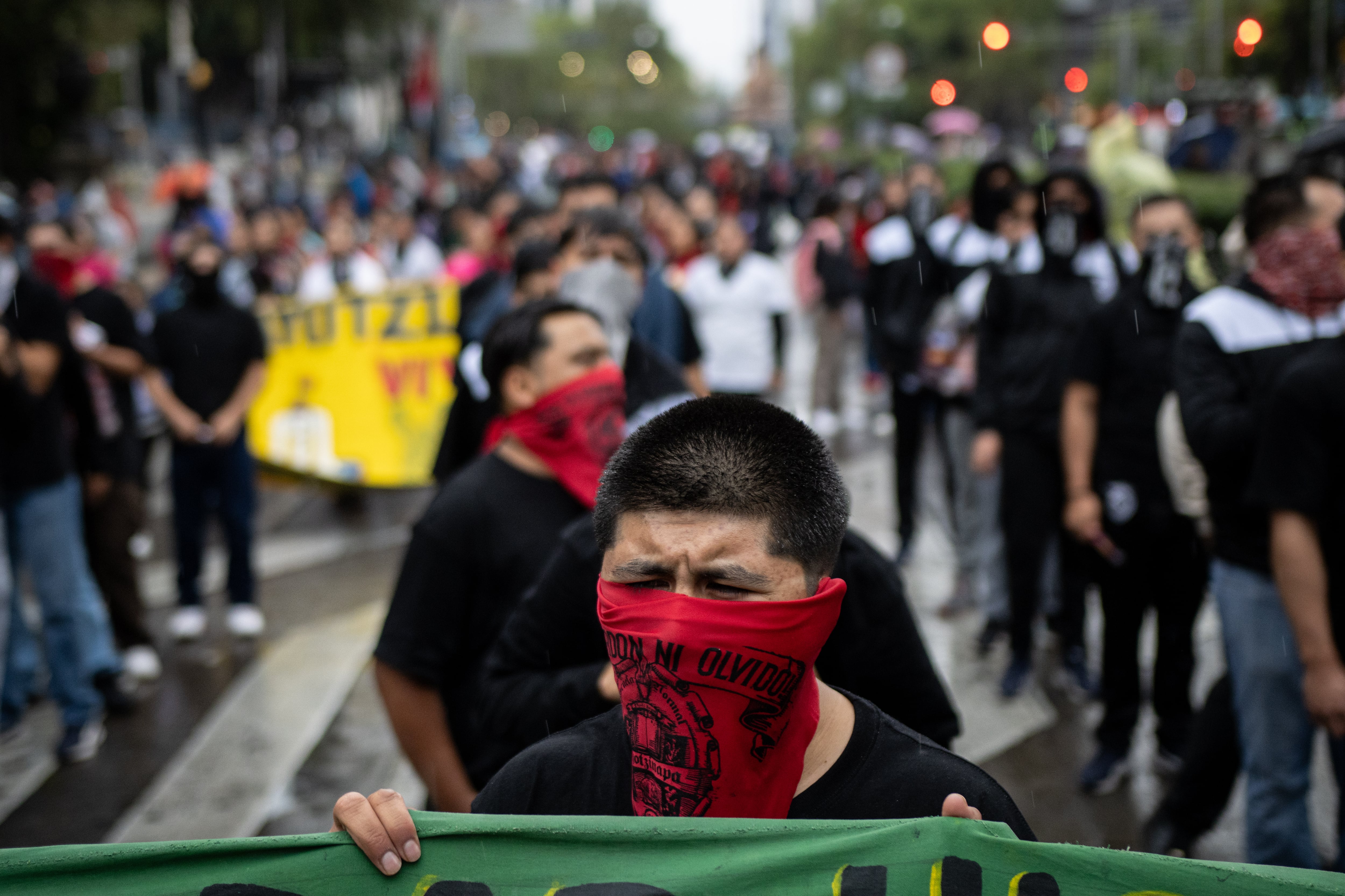 A 12 años de Ayotzinapa, solo fragmentos de hueso de tres estudiantes y la investigación estancada