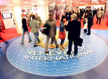 El ambiente en la 46ª feria MIPCOM, en Cannes (Francia).