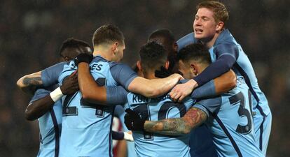 Los jugadores del Manchester City en un partido de la FA Cup.