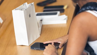 Las ventas de iPhone y Mac impulsan un 20% los beneficios de Apple en nueve meses hasta los 101.464 millones de dólares