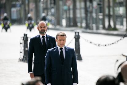 Emmanuel Macron afronta la desescalada en un clima de desconfianza