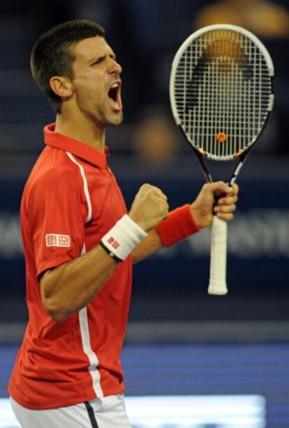 Djokovic celebra un punto ante Murray.