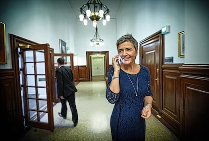 Vestager en los pasillos de Christiansborg, sede del Parlamento danés y de la oficina del primer ministro.