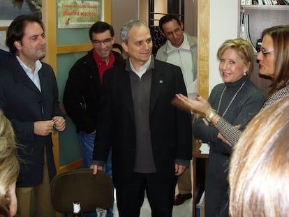 Robert Francis Prevost, el actual papa León XIV, durante una visita al colegio San Agustín, en Madrid (España).