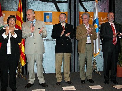 De izquierda a derecha, Nubia Macías, Alfredo Arosemena, José Trinidad Padilla, Xavier Folch y Raúl Padilla,ayer, durante la ceremonia de clausura de la feria.