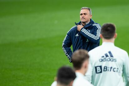 Luis Enrique, head coach of Spain, gestures during the Spain training session before a friendly match at RCD Stadium on March 25, 2022 in Barcelona, Spain.
AFP7 
25/03/2022 ONLY FOR USE IN SPAIN