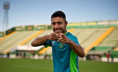 Alan Ruschel já treina com bola na Arena Condá.