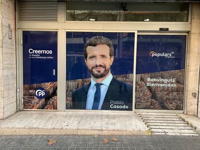 Una imagen, este lunes, de la sede del PP en la calle de Urgell en Barcelona. / PARTIDO POPULAR