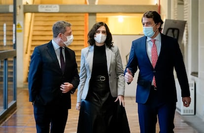 (l-r) Castilla-La Mancha premier Emiliano García-Page, Madrid premier Isabel Díaz Ayuso and Castilla y León premier Alfonso Fernández Mañueco on Wednesday.
