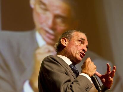 Mario Conde, en su intervenci&oacute;n ayer en el Palacio de Congresos de Santiago.