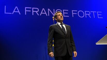 Sarkozy, durante su encuentro con parlamentarios de su partido en París.