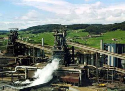 Imagen de archivo de las instalaciones del grupo Arcelor en Asturias.
