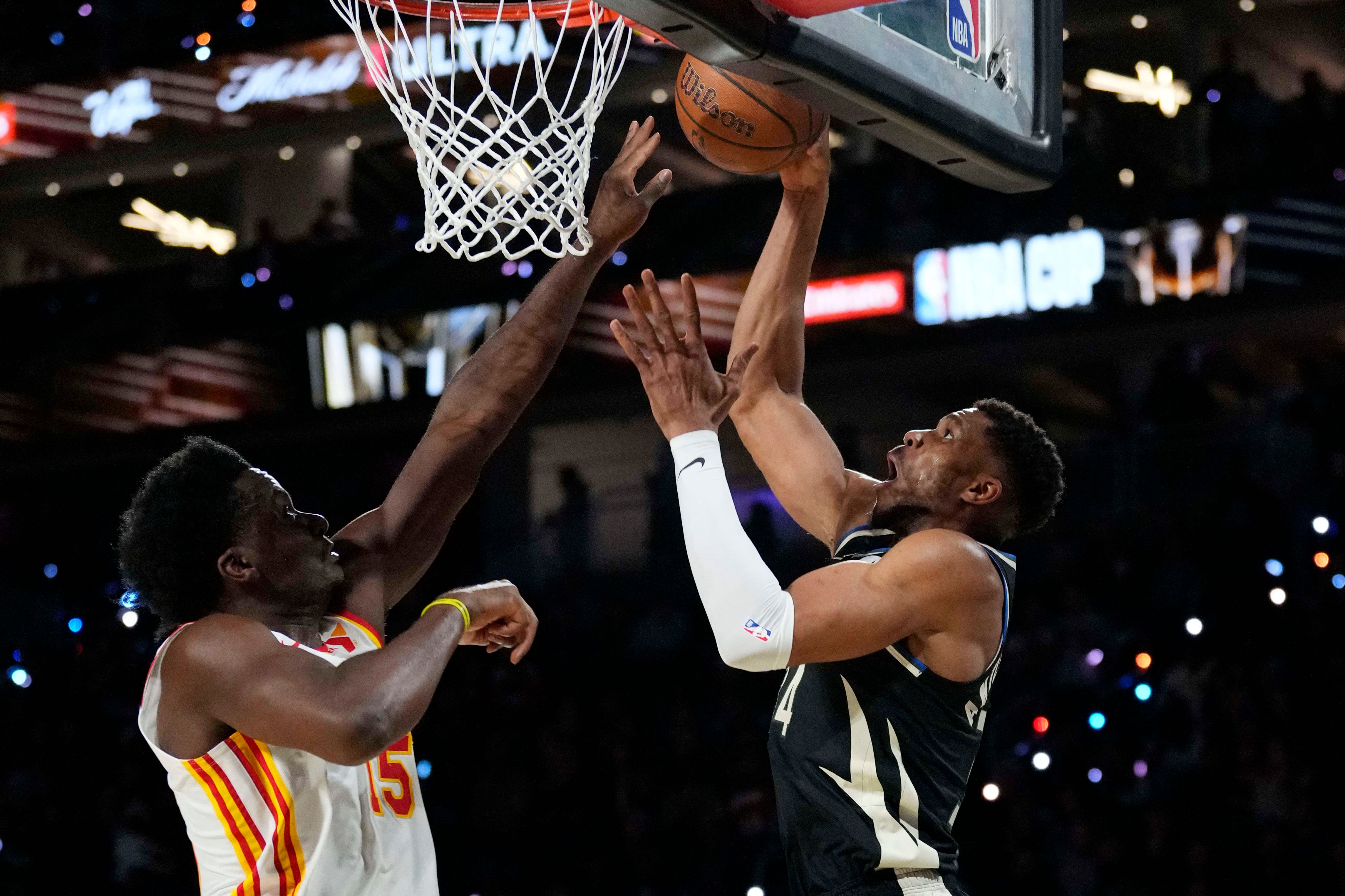 Los Bucks se convierten en el primer finalista de la Copa NBA y esperan a los Rockets o al Thunder 