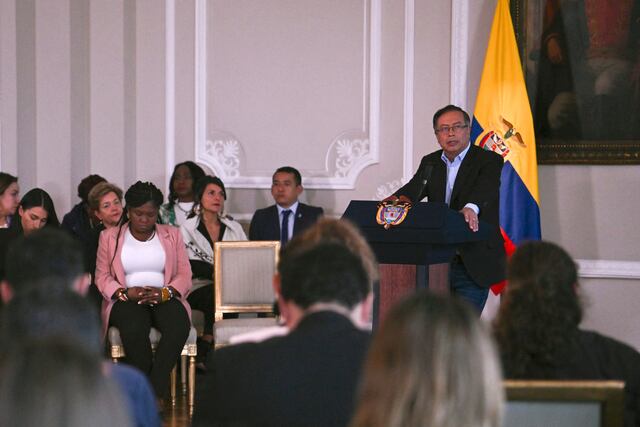 Petro presenta su plan de desarrollo con una paz total ampliada y el ...