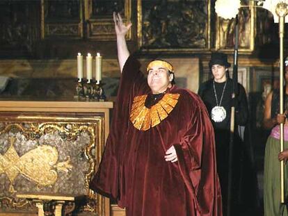 Francisco Maestre, como Herodes, en un ensayo de 'Auto de los Reyes Magos'.
