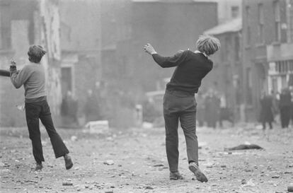 Manifestaciones anticatólicas en Londonderry 1969. Copia moderna, 2016.