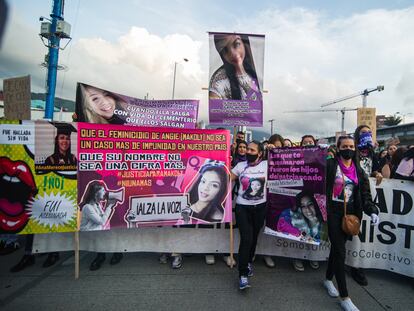 Marcha del día internacional de la Eliminación de la Violencia Contra la Mujer en Bogotá, Colombia