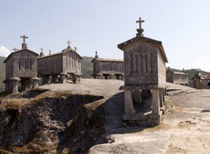 Hórreos en Espigueiros de Soajo (Portugal)