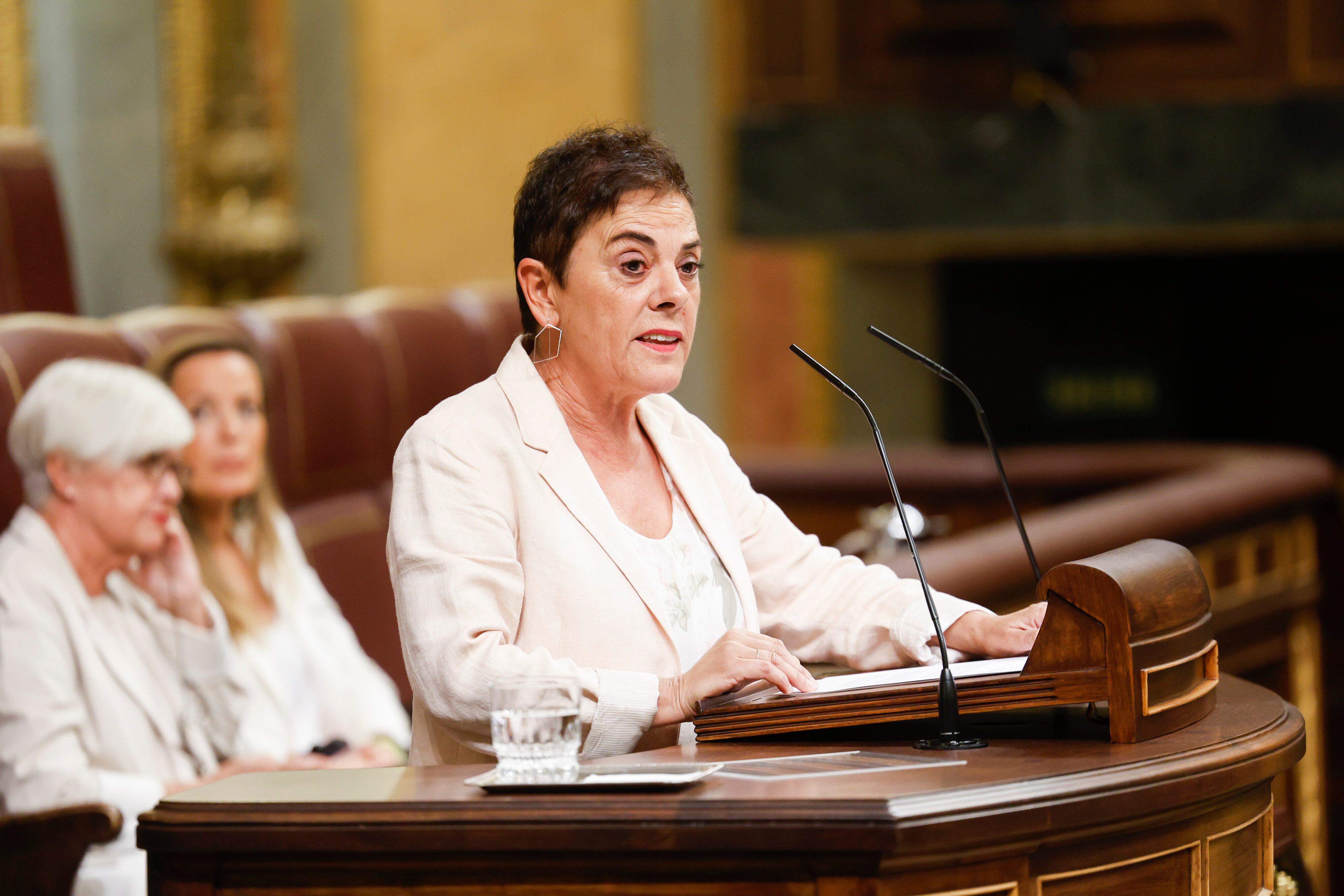 Intervención de Mertxe Aizpurua, portavoz de EH Bildu, durante el debate de investidura de Feijóo. 