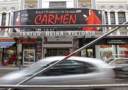 Meyer attacked Sara Casasnovas outside this Madrid theater.