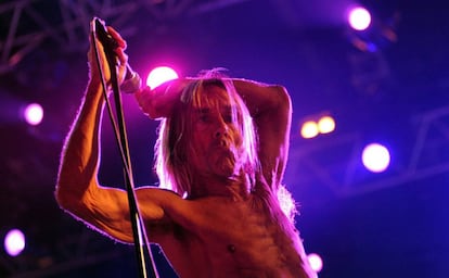 Iggy Pop, en un momento de su actuación.