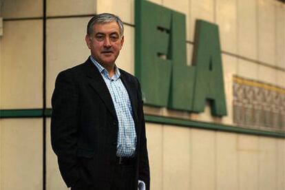José Elorrieta, en la sede de ELA en Bilbao.