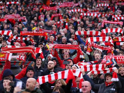 Aficionados del Liverpool FC durante el partido de la Premier League el pasado 10 de marzo.