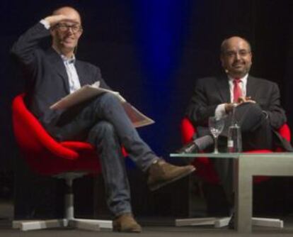 Jason Pontin, del MIT, y Kamal Bherwani, máximo responsable de tecnología de PRISA