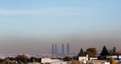 Vista de la capa de contaminación que cubre la ciudad de Madrid.