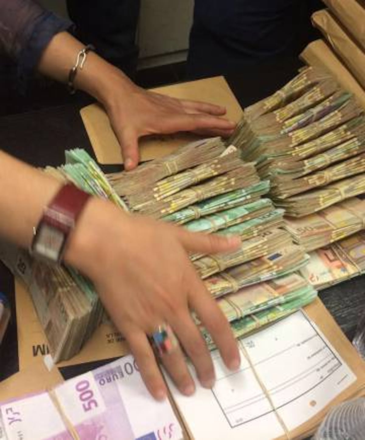 Tax evasion Spanish tax agency launches major raid against Spain EL PAÍS English