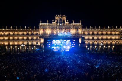 Nochevieja Universitaria de Salamanca, aspecto general de la plaza Mayor.