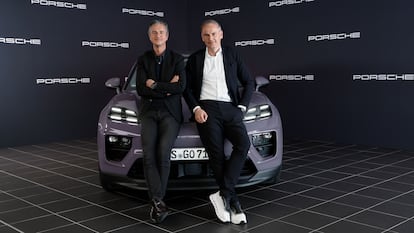 A la izquierda, el director de finanzas de Porsche, Lutz Meschke, y a la derecha el consejero delegado de Porsche, Oliver Blume.