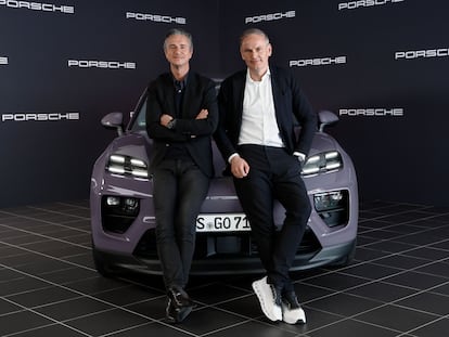 A la izquierda, el director de finanzas de Porsche, Lutz Meschke, y a la derecha el consejero delegado de Porsche, Oliver Blume.