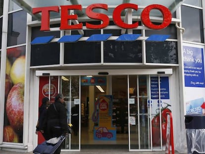 Tesco podría despedir a 4.500 trabajadores