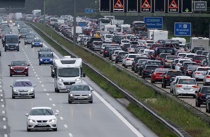 Atascos en la autopista A-8 en Sauerlach (Alemania), el 11 de septiembre.