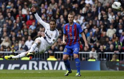 Higuaín, en el remate que supuso el empate