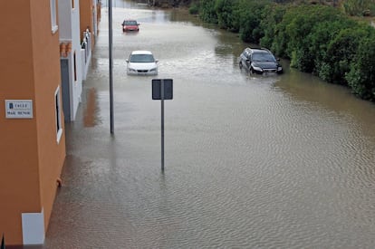 Más de 100 litros caídos en Torrevieja han provocado distintos problemas en la ciudad. Un total de 136.281 alumnos de 88 municipios de las provincias de Valencia y Alicante se han quedado sin clase este lunes 19 de noviembre de 2018, por las fuertes lluvias que afectan a zonas de ambas provincias.