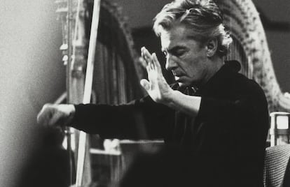 Karajan en plena actuación