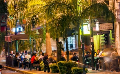 Terraza del Lido Bar, en la calle Palma de Asunción (Paraguay).