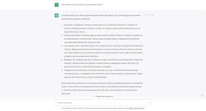 Consulta a ChatGPT sobre un hipotético dolor de cabeza.