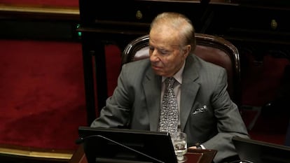 El expresidente y actual senador Carlos Menem durante la sesión del miércoles en el Congreso.