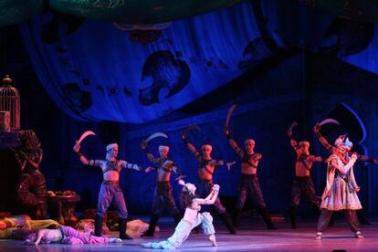 El Ballet Mariinsky interpreta la pieza &#039;Sherezade&#039;.