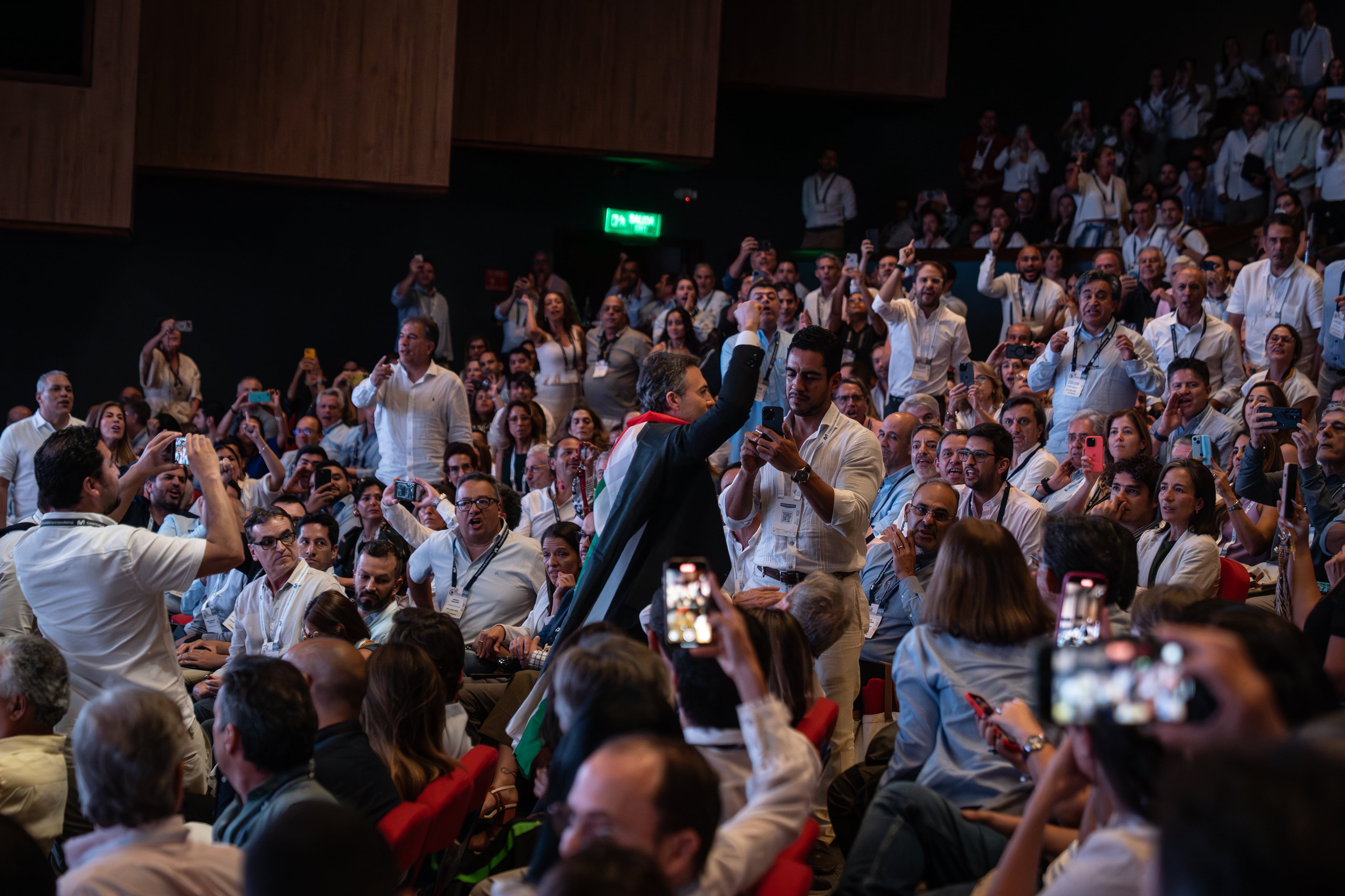 Petro carga contra los empresarios después de que Quintero intentara boicotear un evento de la patronal