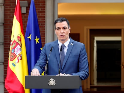 El presidente del Gobierno, Pedro Sánchez, comparece en el Palacio de la Moncloa, este viernes.
