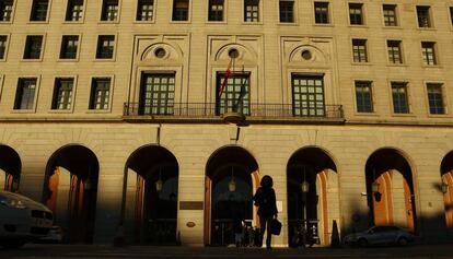 Fachada del Ministerio de Fomento en Nuevos Ministerios, en Madrid.