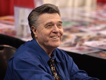 El historietista Neal Adams en 2019, en la convención Phoenix Fan Fusion.