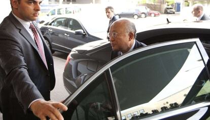 Yukiya Amano, jefe de la OIEA, a su llegada a Teherán.