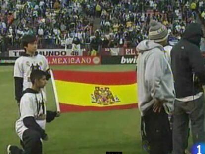 La organización presentó al Real Madrid con una bandera preconstitucional.