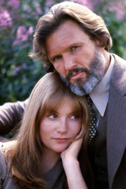 Isabelle Huppert y Kris Kristofferson caracterizados como Ella Watson y James Averill, personajes del polémico film de Cimino.