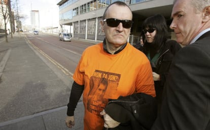 Iñaki de Juana Chaos, a su llegada al tribunal de primera instancia de Belfast en marzo pasado.